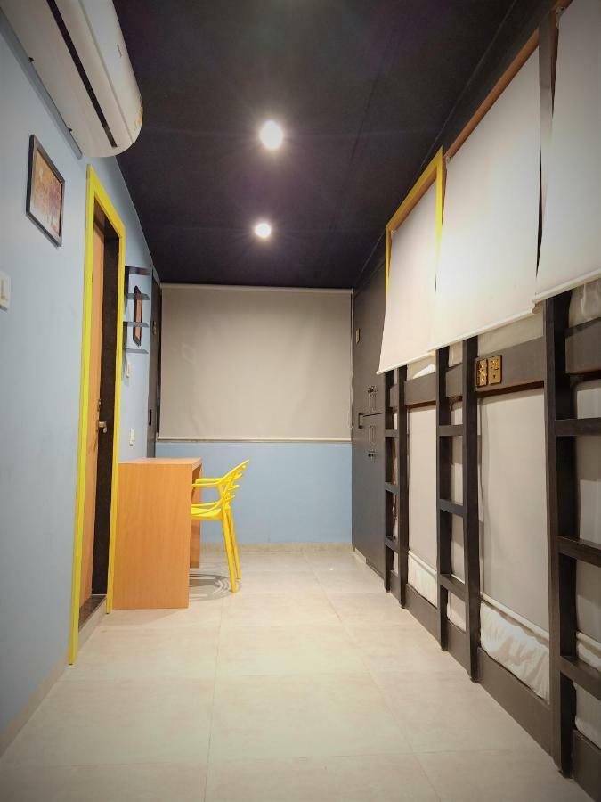 For Male And Female Hostel Mumbai